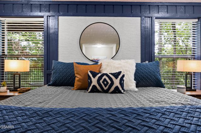 4222 Dollys Drive, Sevierville, TN 37876