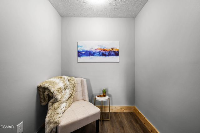 4222 Dollys Drive, Sevierville, TN 37876