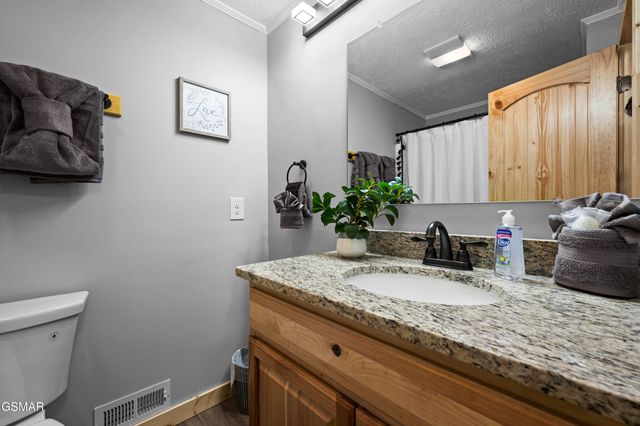 4222 Dollys Drive, Sevierville, TN 37876