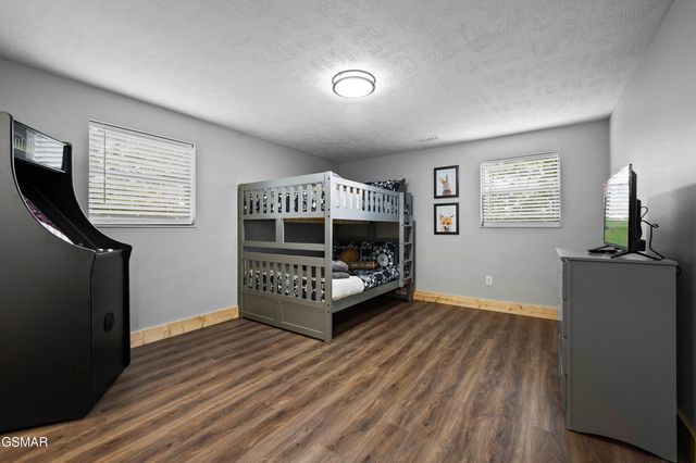 4222 Dollys Drive, Sevierville, TN 37876