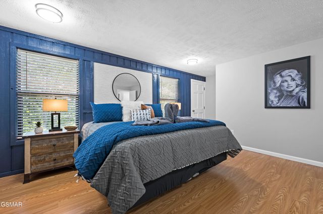 4222 Dollys Drive, Sevierville, TN 37876