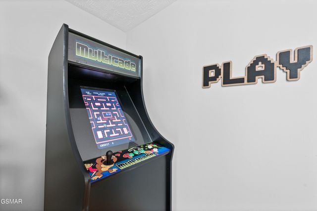 4222 Dollys Drive, Sevierville, TN 37876