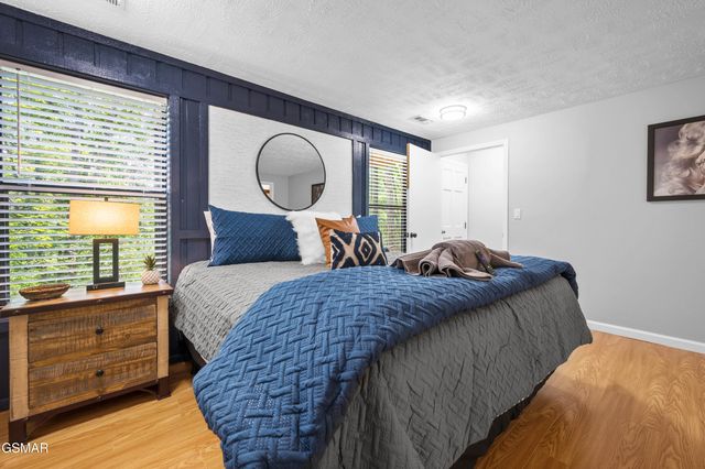 4222 Dollys Drive, Sevierville, TN 37876