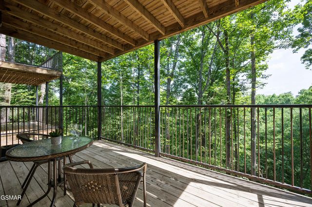 4222 Dollys Drive, Sevierville, TN 37876