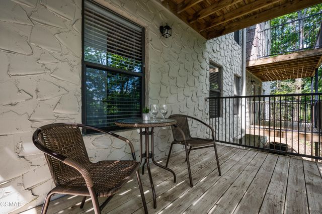 4222 Dollys Drive, Sevierville, TN 37876