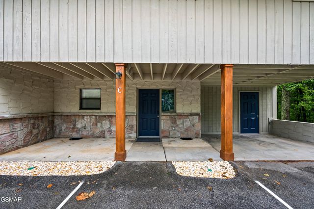 4222 Dollys Drive, Sevierville, TN 37876