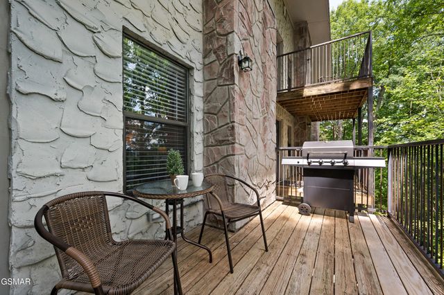 4222 Dollys Drive, Sevierville, TN 37876