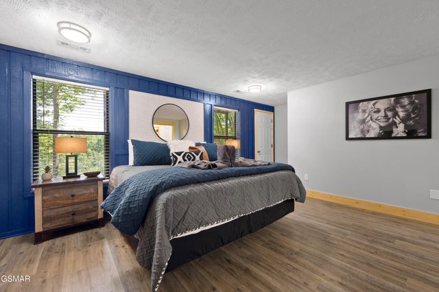 4222 Dollys Drive, Sevierville, TN 37876