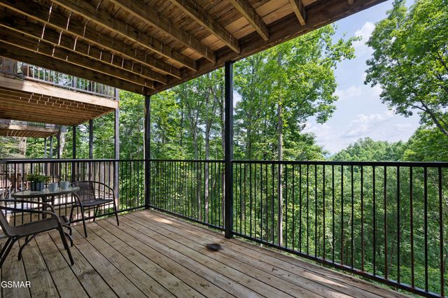 4222 Dollys Drive, Sevierville, TN 37876