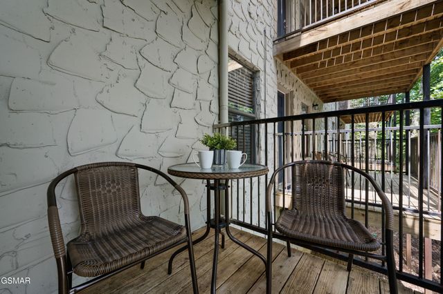 4222 Dollys Drive, Sevierville, TN 37876