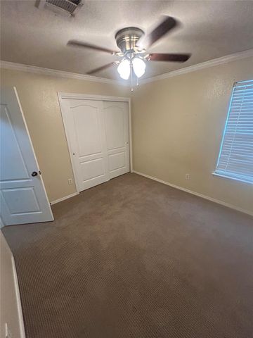 731 Abundance LN, Kyle, TX 78640