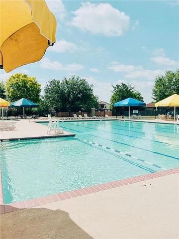 731 Abundance LN, Kyle, TX 78640