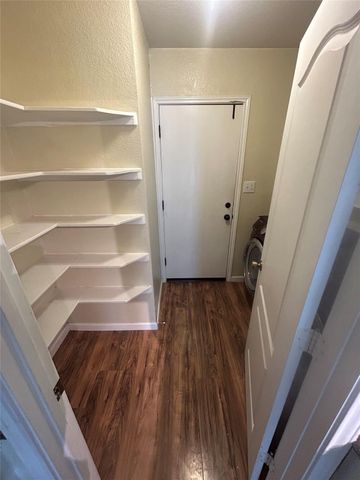 731 Abundance LN, Kyle, TX 78640