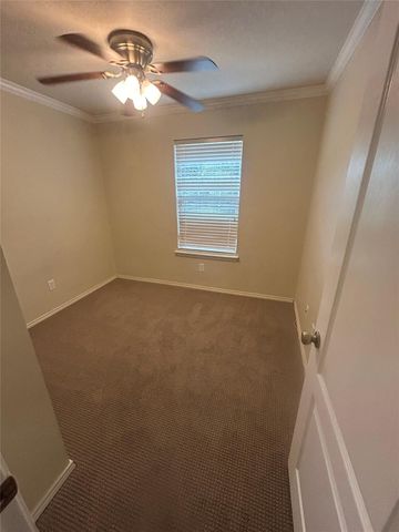 731 Abundance LN, Kyle, TX 78640