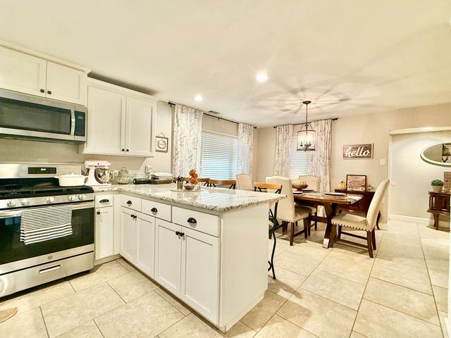 1674 W Morton Avenue, Porterville, CA 93257