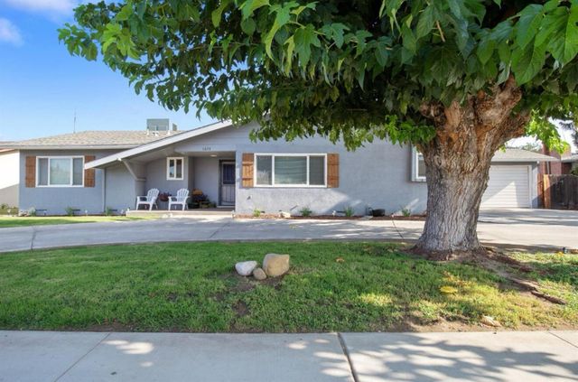 1674 W Morton Avenue, Porterville, CA 93257
