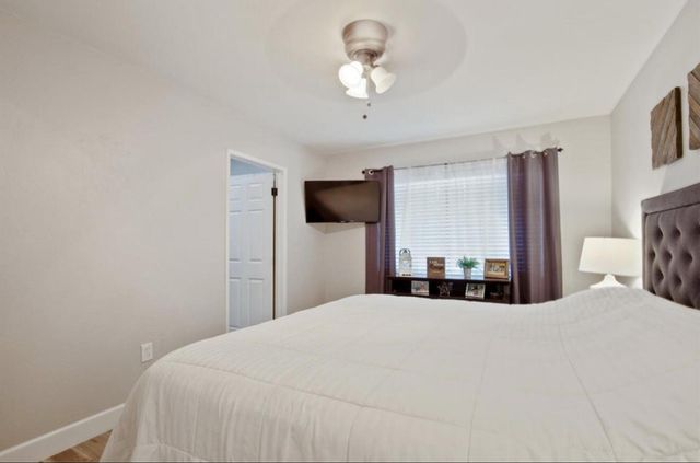 1674 W Morton Avenue, Porterville, CA 93257