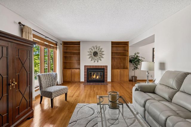 930 Dartmouth Place SE, Minneapolis, MN 55414