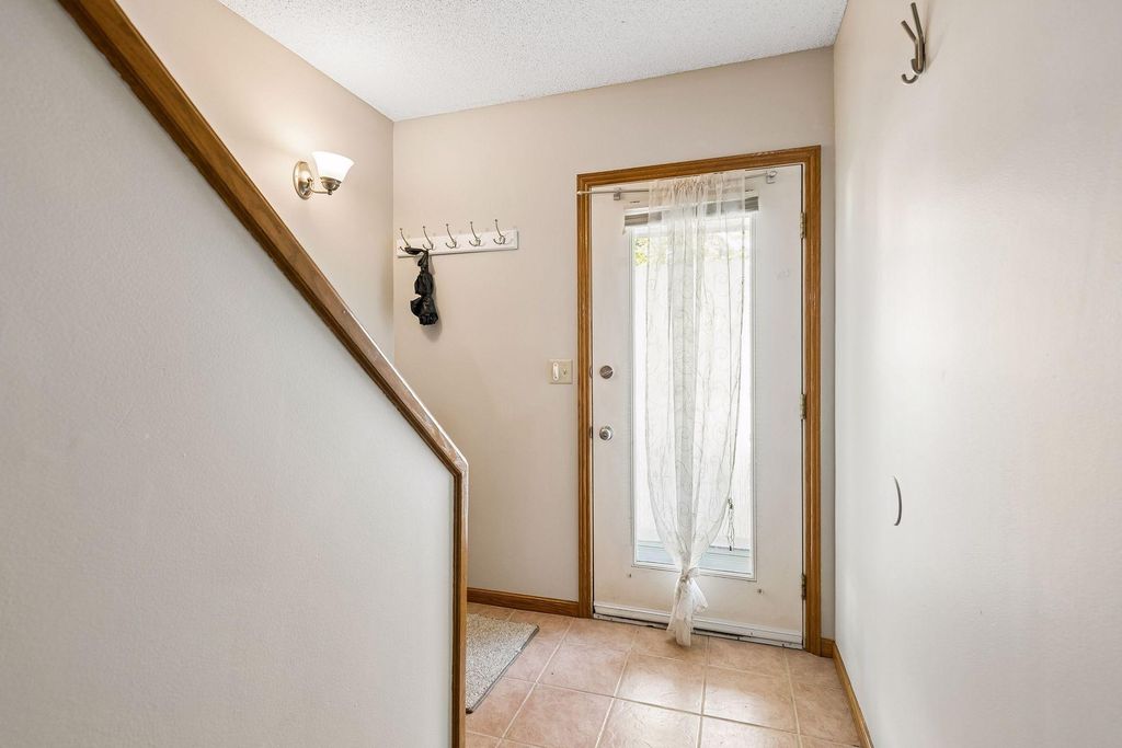 930 Dartmouth Place SE, Minneapolis, MN 55414 — photo 5