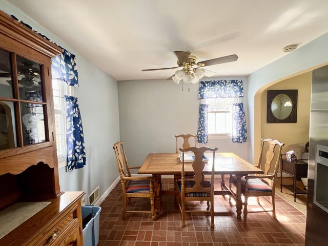 8203 BOMAN CT, Towson, MD 21204