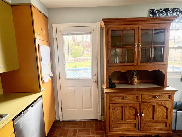 8203 BOMAN CT, Towson, MD 21204