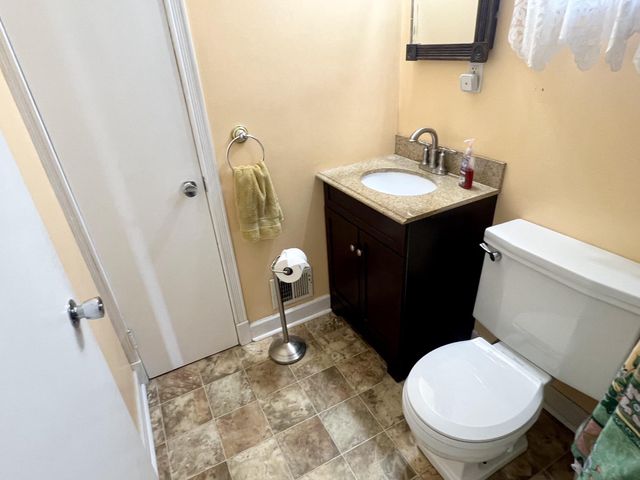 8203 BOMAN CT, Towson, MD 21204