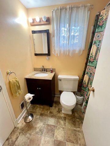 8203 BOMAN CT, Towson, MD 21204