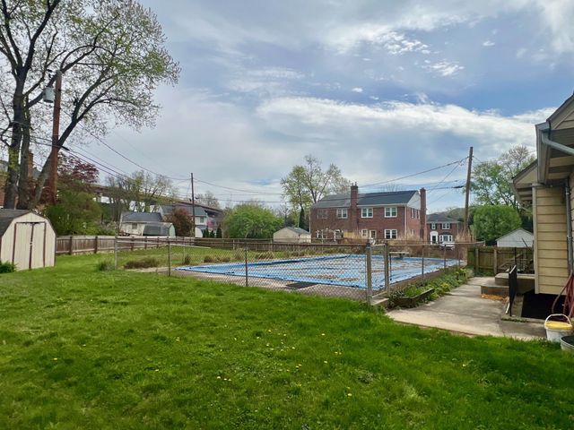 8203 BOMAN CT, Towson, MD 21204
