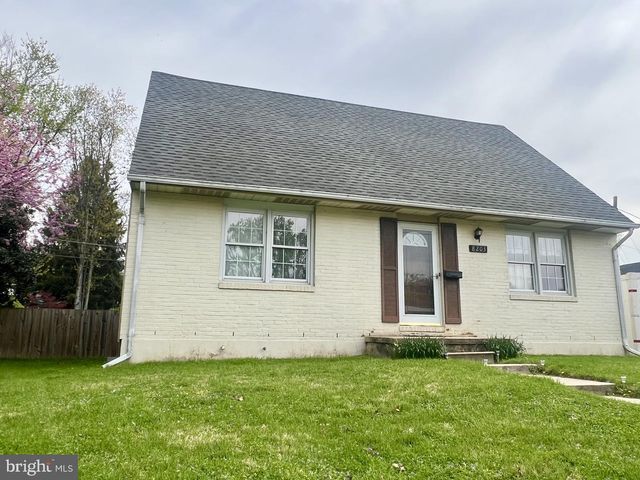8203 BOMAN CT, Towson, MD 21204