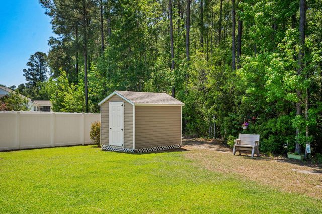 1315 Golden Valley Pl., Little River, SC 29566