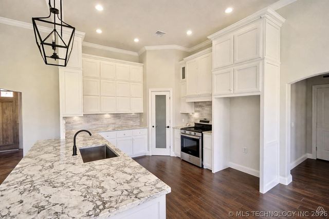 1104 Maple Lane, Stigler, OK 74462
