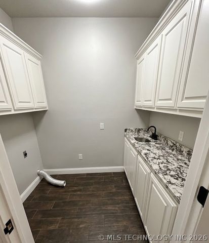 1104 Maple Lane, Stigler, OK 74462
