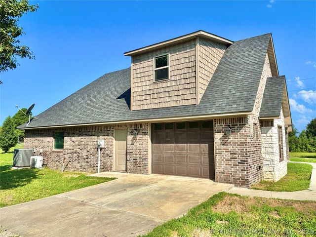 1104 Maple Lane, Stigler, OK 74462