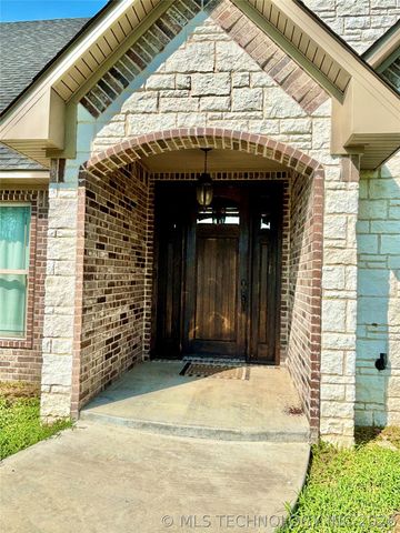 1104 Maple Lane, Stigler, OK 74462