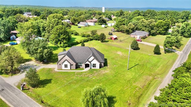 1104 Maple Lane, Stigler, OK 74462