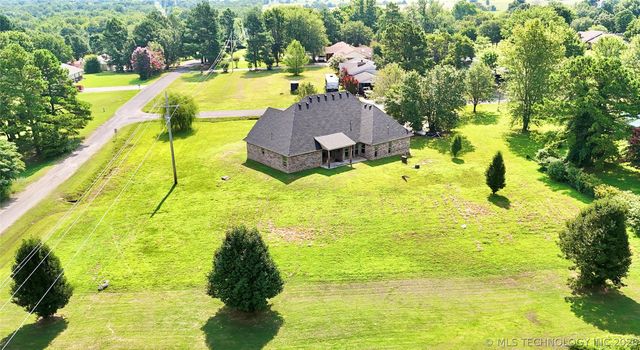 1104 Maple Lane, Stigler, OK 74462