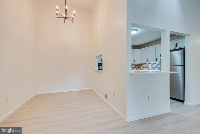 64 TAYLOR DR, Franklin Park, NJ 08823