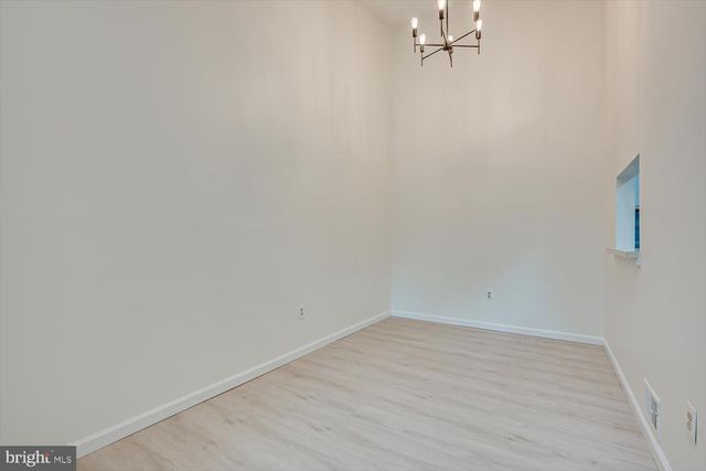 64 TAYLOR DR, Franklin Park, NJ 08823