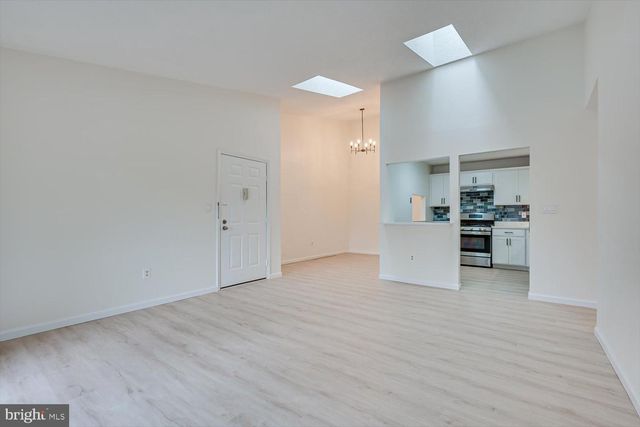 64 TAYLOR DR, Franklin Park, NJ 08823
