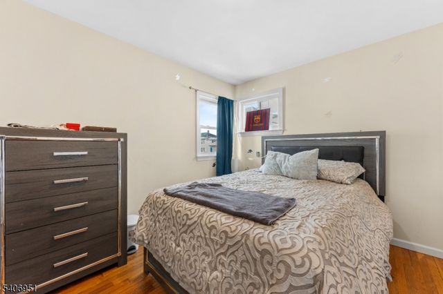 186 10Th Ave, Hawthorne Boro, NJ 07506