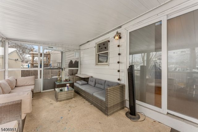 186 10Th Ave, Hawthorne Boro, NJ 07506