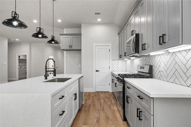 14203 Sandalfoot Street, Houston, TX 77095