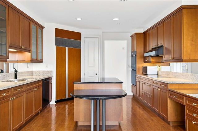 750 Park Avenue NE 18E, Atlanta, GA 30326