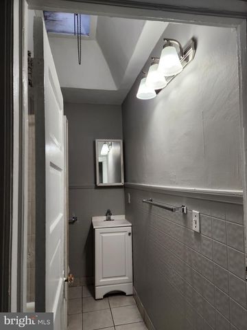 6527 REGENT ST, Philadelphia, PA 19142