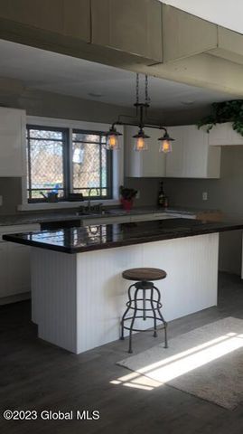 28 North Street, Schenectady, NY 12305
