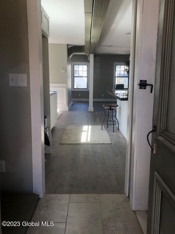 28 North Street, Schenectady, NY 12305