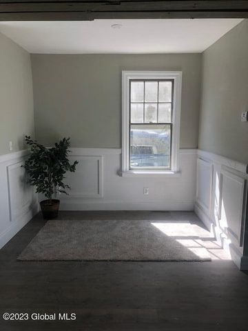 28 North Street, Schenectady, NY 12305
