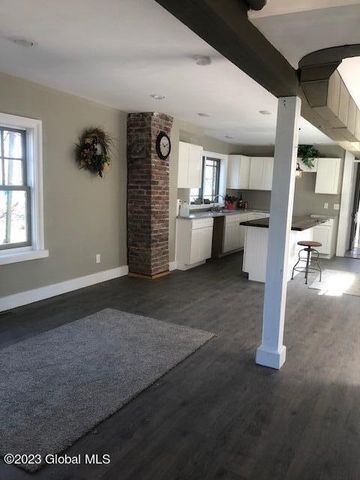 28 North Street, Schenectady, NY 12305