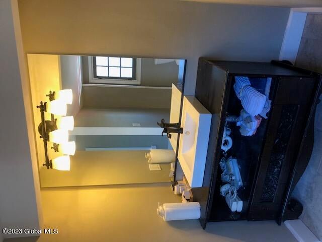 28 North Street, Schenectady, NY 12305