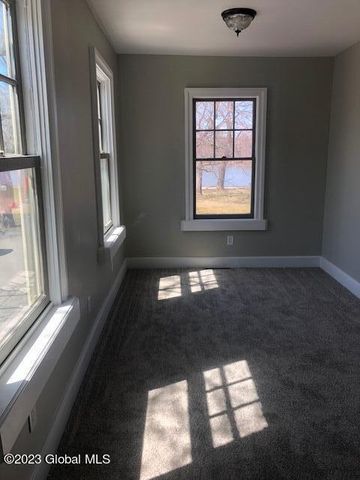 28 North Street, Schenectady, NY 12305
